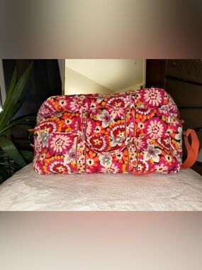 Very Bradley Grand Traveler in Pixie Blooms